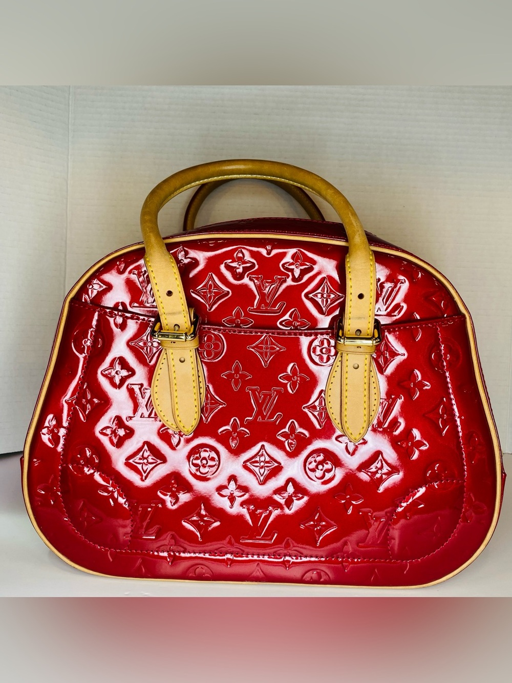 Louis Vuitton Summit Drive Red Vernis Satchel with Natural Leather Trim - Picture 2 of 12